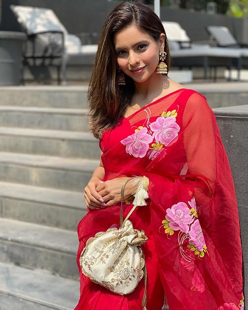 aamna 14 - Kasautii Zindagii Kay actress, Aamna Sharif, shows her style in both Indian and western outfits - see new photos.