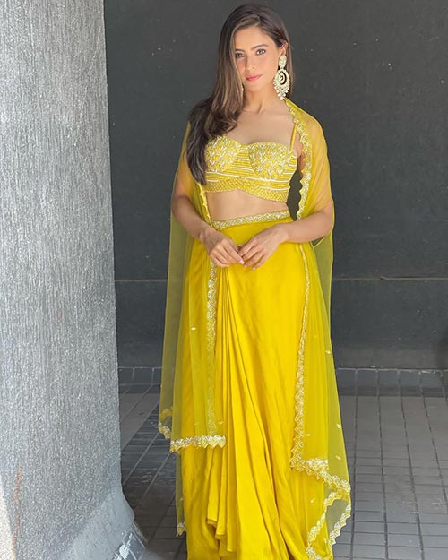 aamna 24 - Kasautii Zindagii Kay actress, Aamna Sharif, shows her style in both Indian and western outfits - see new photos.