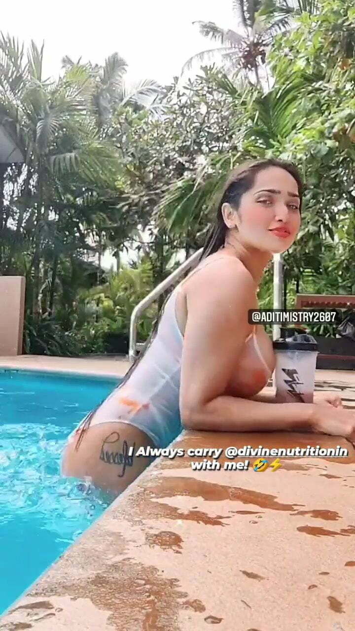 aditi 14 - Curvy Indian fitness model Aditi Mistry shared these hot swimsuit videos as she enjoys some pool time.