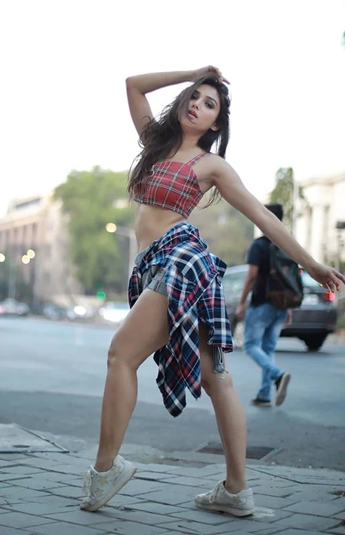 donal bisht hot indian actress sexy body 2 - Donal Bisht sets things on fire in overall shorts and crop top - see photos.