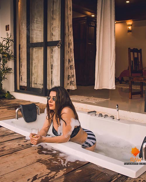 isha 14 - Splitsvilla 9 fame, Isha Anand Sharma flauns her sexy body in bikini as she steps in the Jacuzzi- see photos.