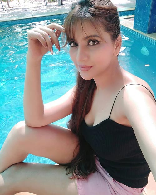 jolly bhattia hot actress swimsuit gandii baat 4 4 - 25 hot photos of Jolly Bhattia - actress from Gandii Baat 4, Crime Patrol and The Pink Club.