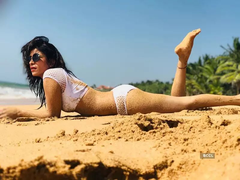 kishwar merchant in bikini on beach - Kishwar Merchant Bikini Pictures | TV Actress Kishwer Merchant Bikini Photos Viral On Internet