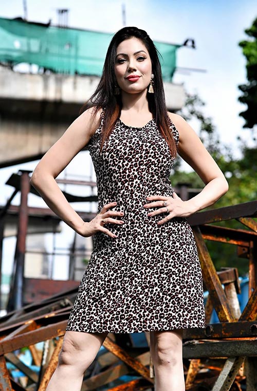 munmun 26 - TMKOC's Babita Ji played by Munmun Dutta looks stunning in a short dress - see photos.
