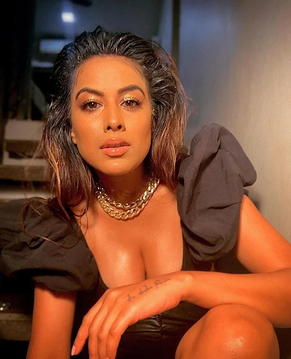 nia sharma cleavage hot indian actress 3 - Jamai 2.0 actress, Nia Sharma, shows her style and raises heat with these hot photos.