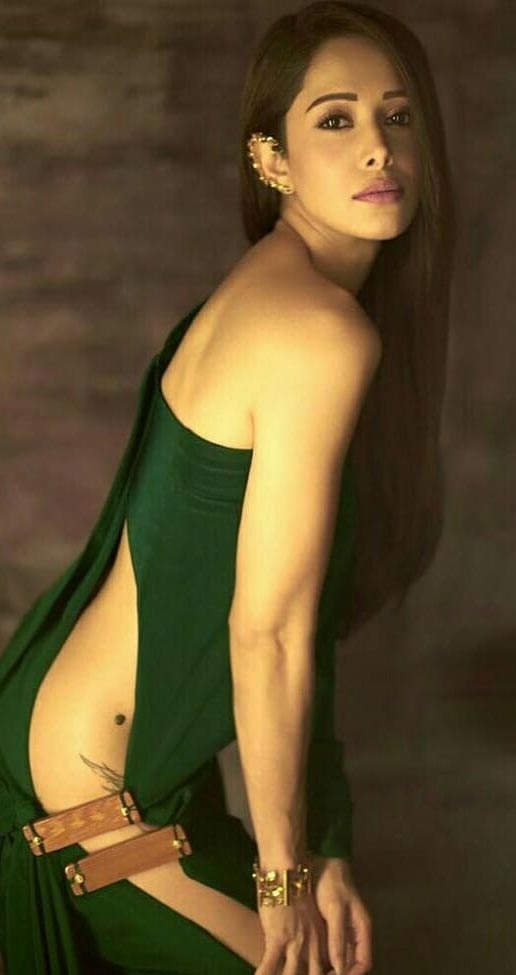 nushrat bharucha sexy thighs green dress filmfare 2020 - Nushrat Bharucha's sexy bold avatar at Filmfare Awards curtain raiser is too hot to handle.