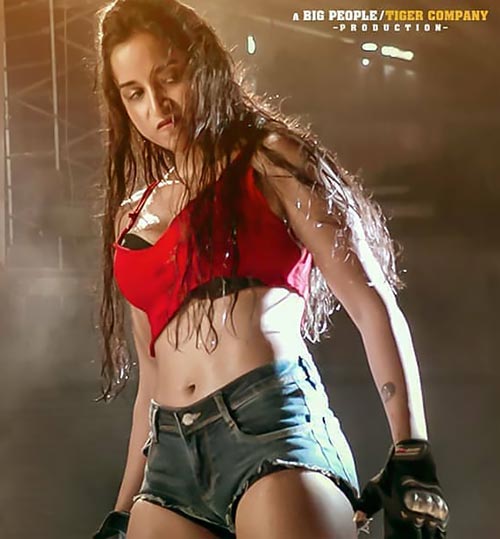 pooja 2 - 10 hot photos of Pooja Bhalekar - actress from Enter The Girl Dragon.