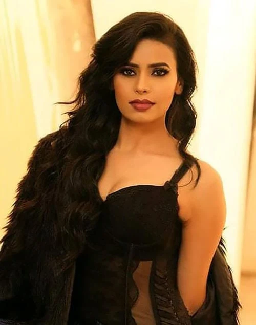 shalini 2 - Ullu App Breast Tax &amp; Laal Lihaaf actress Shalini Sahay - hot photos, wiki bio, web series and videos.