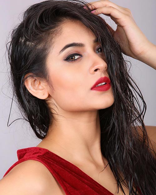 shivangi - 15 hot photos of Shivangi Khedekar - actress from Mehandi Hai Rachne Wali TV show on StarPlus.