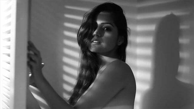 simran 6 - Simran Kaur topless video - Indian Internet sensation and bold model. Video shot by Tarun Singh.