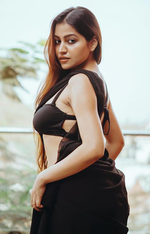 simran kaur black saree hot indian model - Simran Kaur in bikini vs saree - the Indian model is too hot to handle in any outfit.