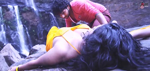 subha 2 - Watch hot Indian (Kannada) song Mouna Muridhu - actress Subha Punja sets screens on fire.