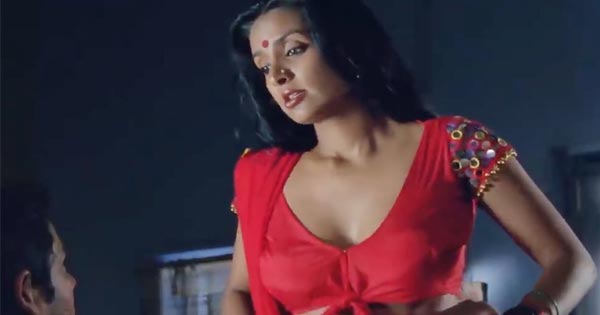 suchitra pillai hot scene karkash movie 2005 1 - Karkash hot scene - Actress Suchitra Pillai gives intense scene with Anup Soni.